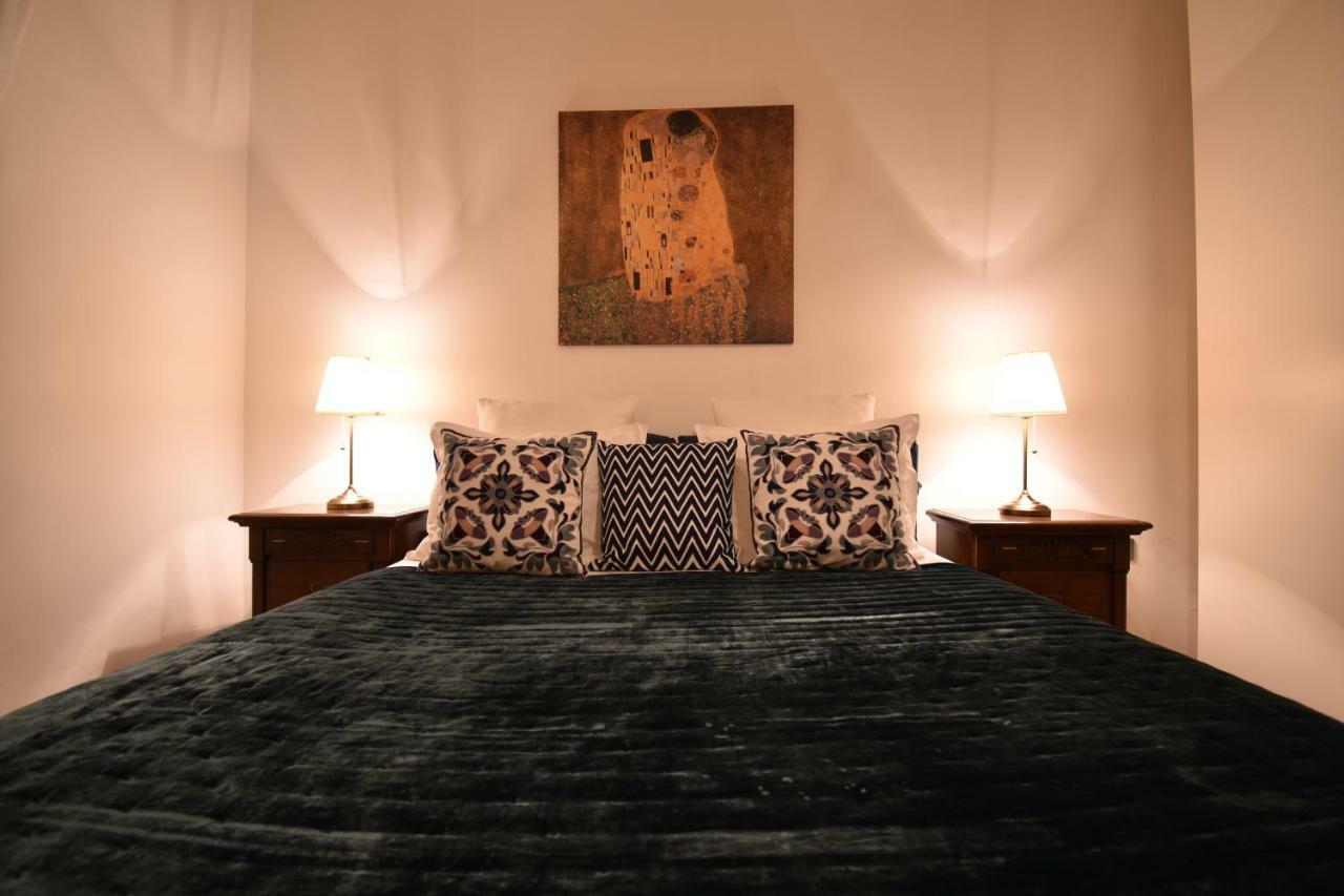 Cozy Flat By The Astronomical Clock Διαμέρισμα Πράγα Εξωτερικό φωτογραφία