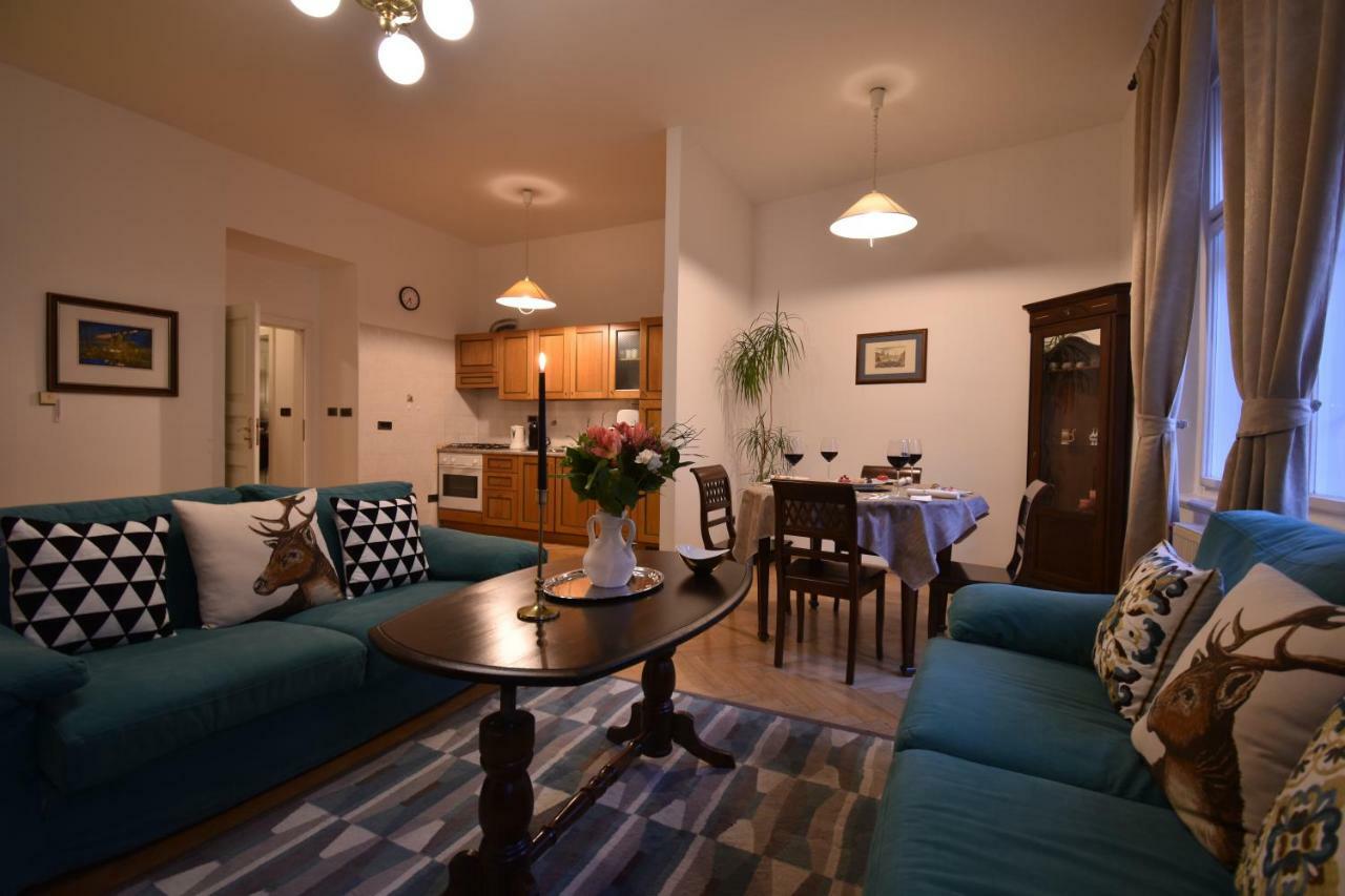 Cozy Flat By The Astronomical Clock Διαμέρισμα Πράγα Εξωτερικό φωτογραφία