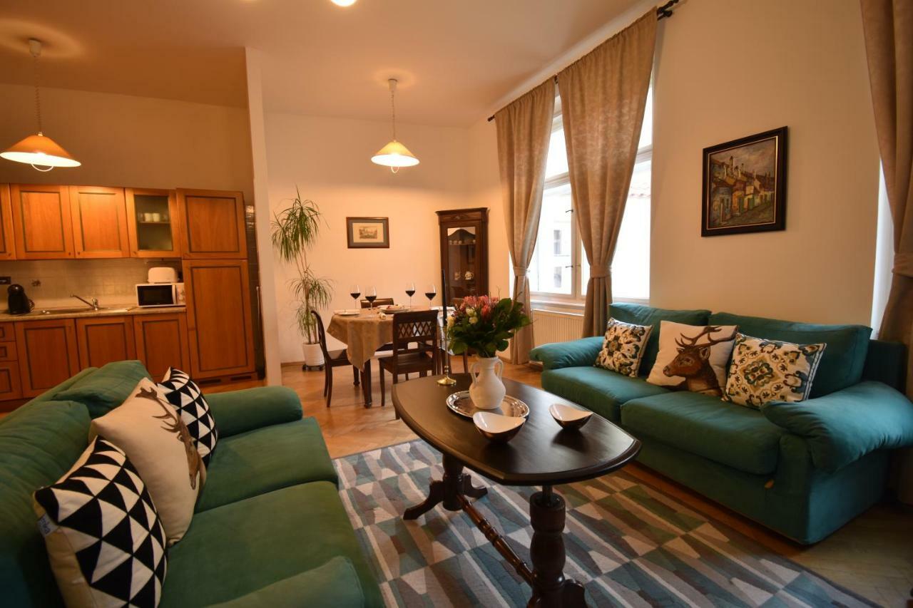 Cozy Flat By The Astronomical Clock Διαμέρισμα Πράγα Εξωτερικό φωτογραφία